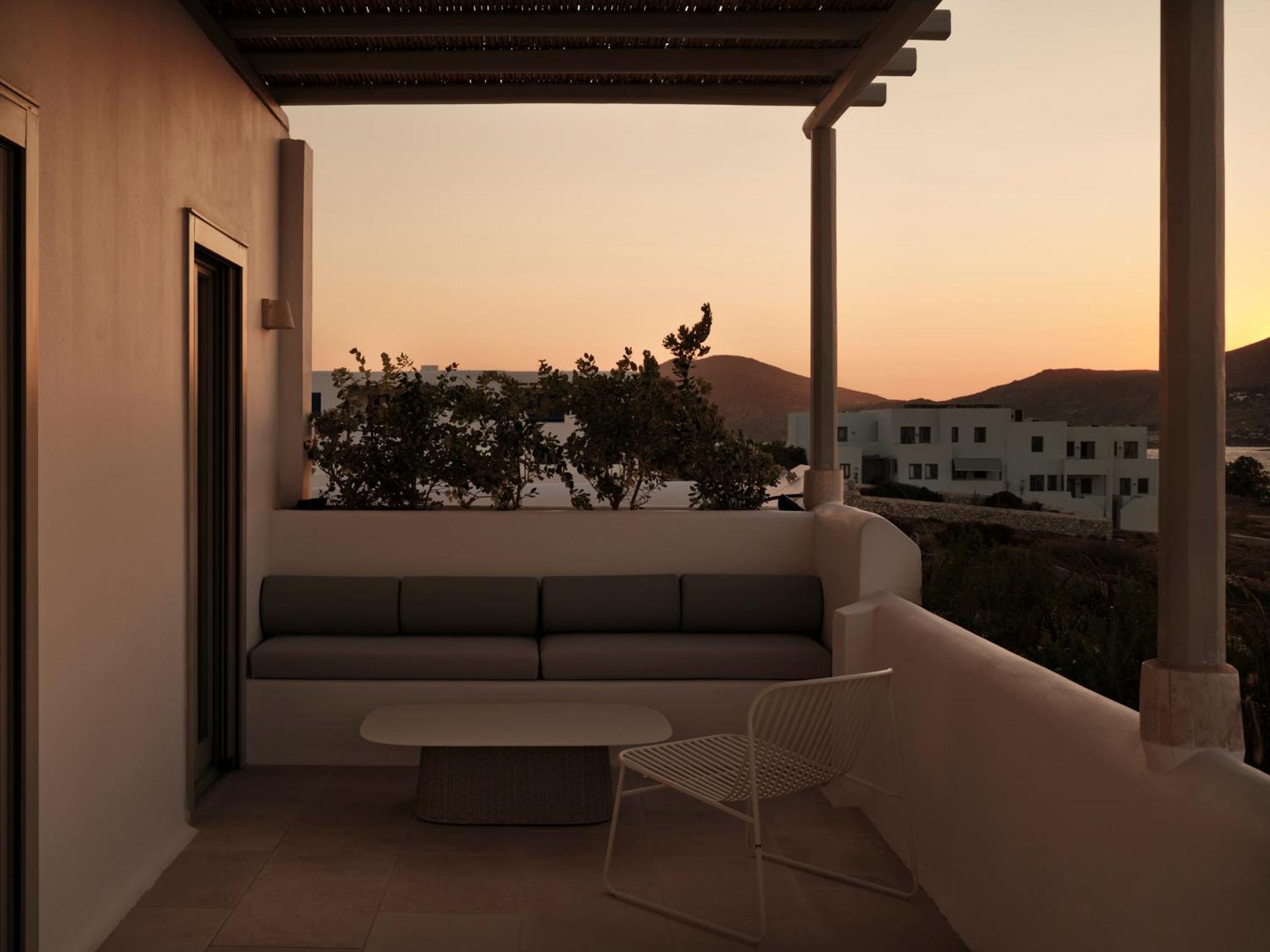 Akria Seaside Suites Naoussa Exterior foto